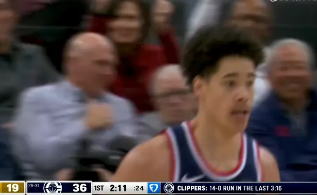 开云体育登陆入口-尼德豪泽大帽又暴扣得手,快船轰出一波14-0领先步行者17分