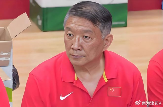 宫鲁鸣做出1个重要决定，放弃李缘重用一老将，挽救了中国女篮|王思雨|加时赛|巴西女篮|比赛|巴西队_新浪新闻